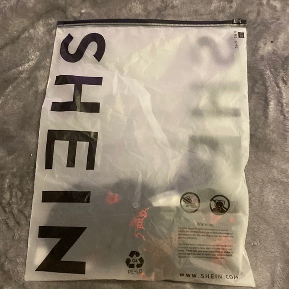 Red and black Dragon print top from shein. - Picture 1 of 3